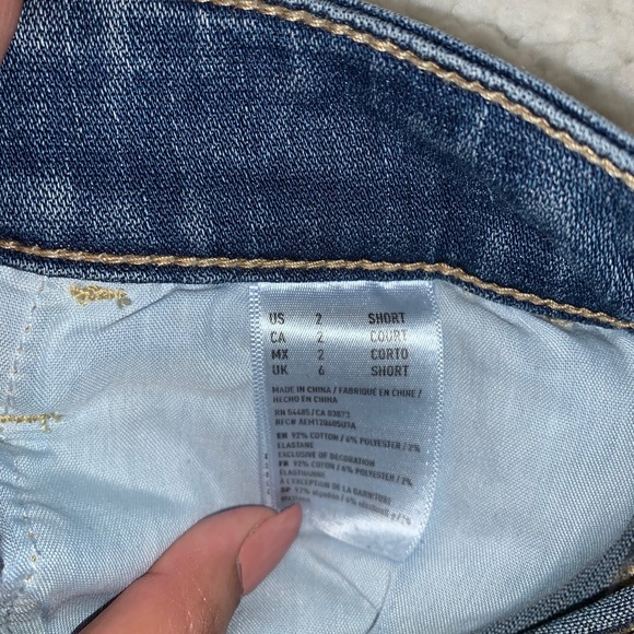 American Eagle Ripped Jeans - Picture 10 of 10
